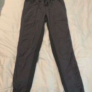 Lululemon 7/8 Pant: Size 4: Grey